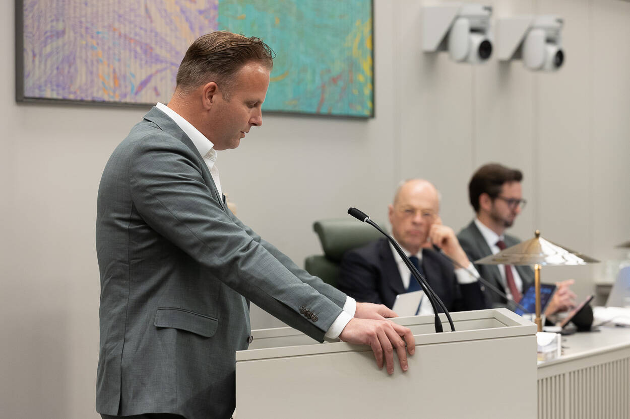 Senator Van den Oetelaar (FVD)