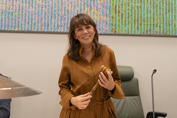 Mei Li Vos nadat zij gekozen was tot Kamervoorzitter