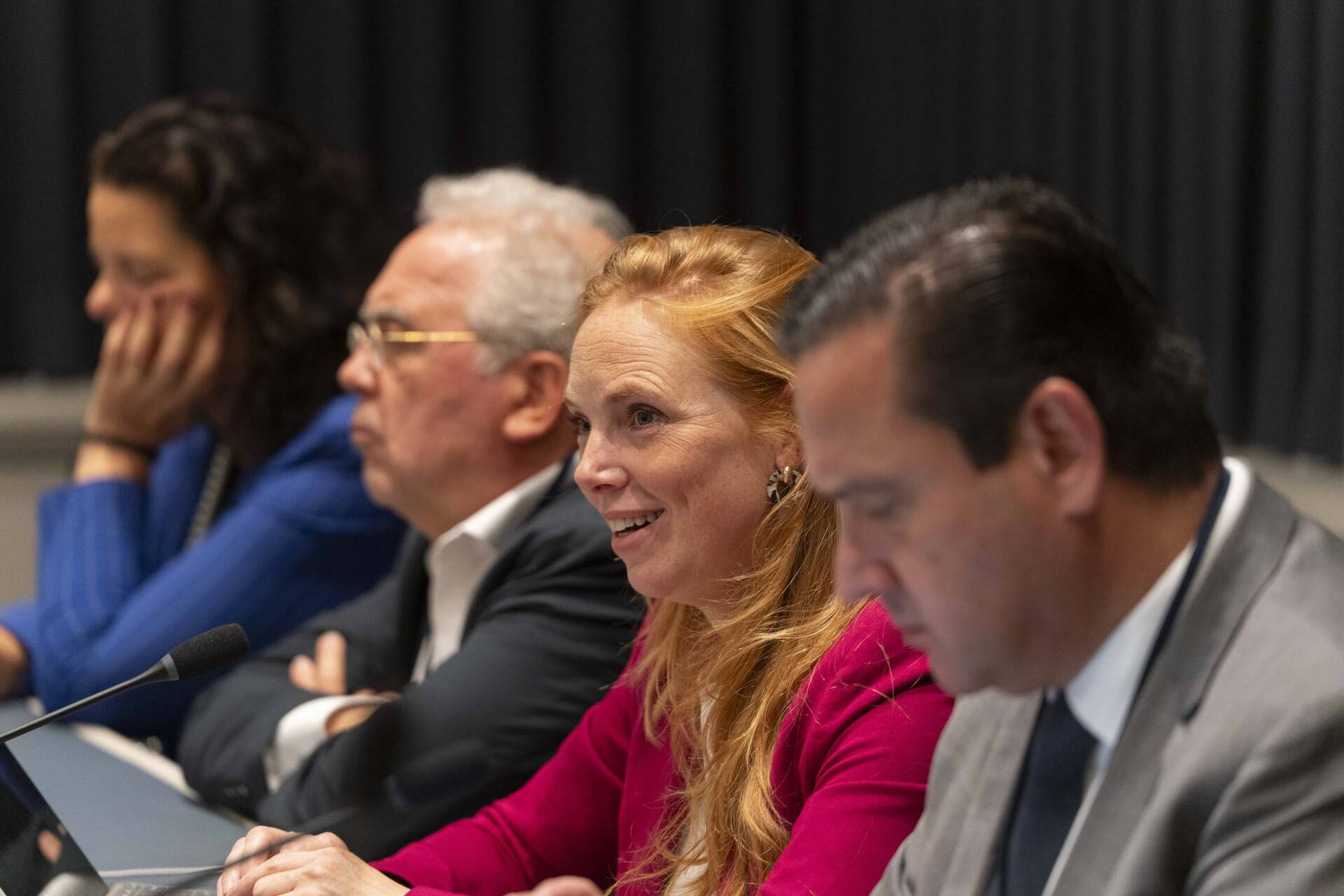 Senatoren tijdens de deskundigenbijeenkomst van de commissie EZK/KGG