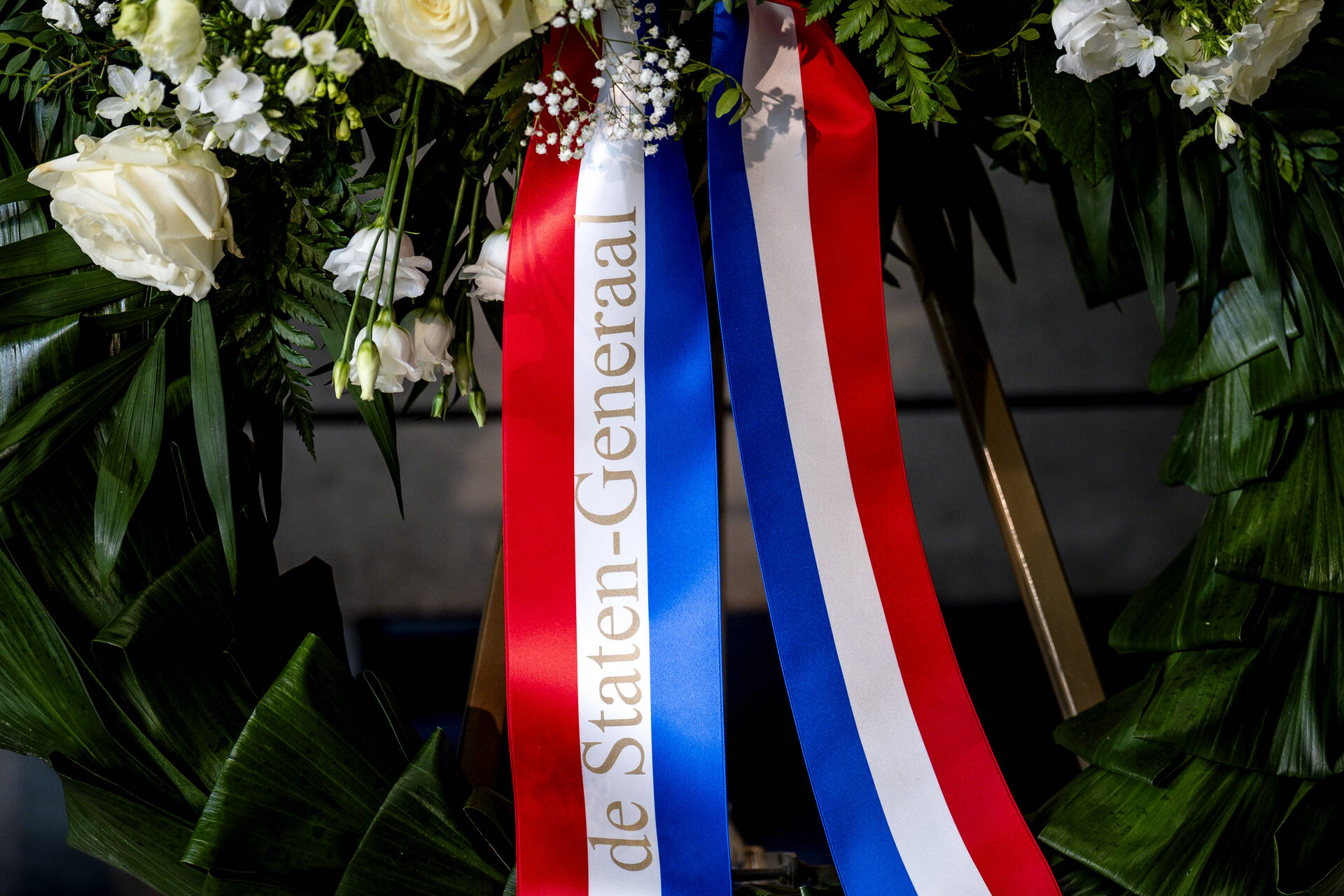 Krans namens de Staten-Generaal bij Erelijst van Gevallenen